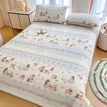 القطن النقي من السرير المبطن ناعمًا ناعمًا