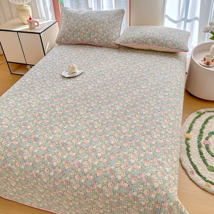 القطن النقي من السرير المبطن ناعمًا ناعمًا