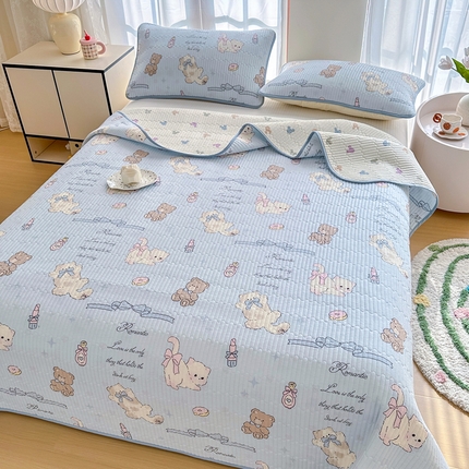 القطن النقي من السرير المبطن ناعمًا ناعمًا