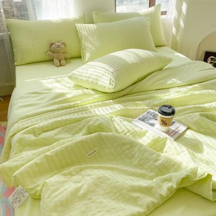 Seersucker Climate-Comfort Summer Quilt